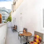 Lalu Apartment *