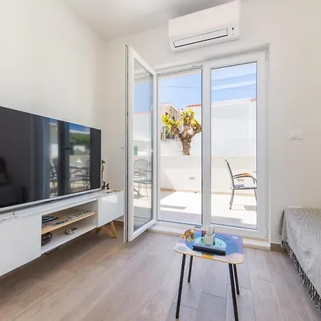 Lalu Apartment *