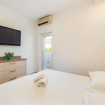 Lalu Apartment