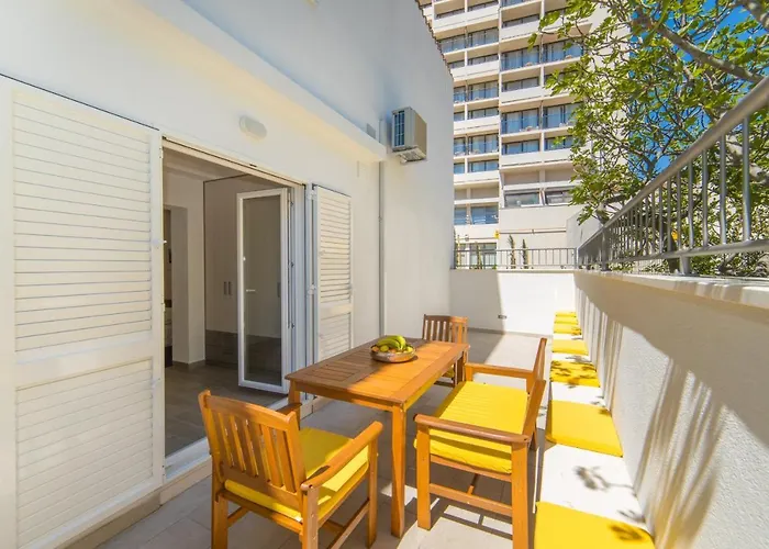 Lalu Apartment Makarska