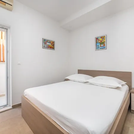 Lalu Διαμέρισμα *